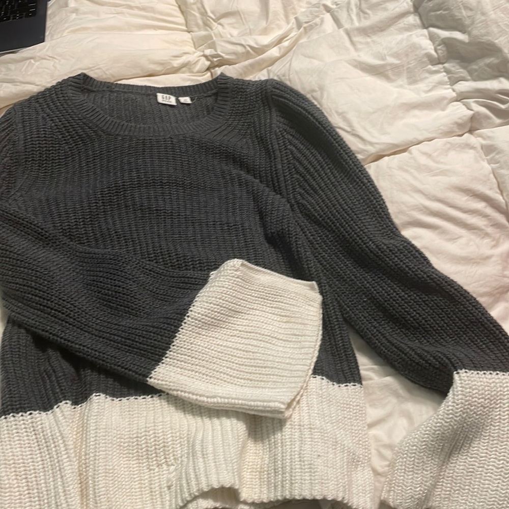 Gap two toned sweater